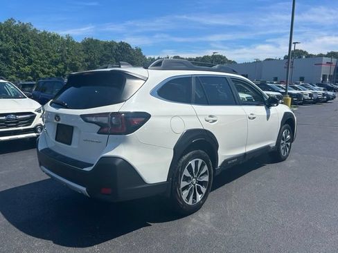 Used 2025 Subaru Outback Limited AWD/4WD image 4