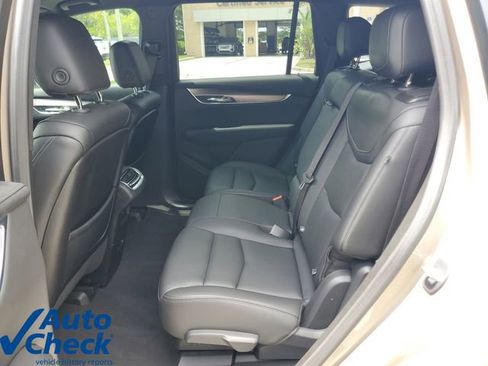 Certified 2023 Cadillac XT6 Luxury FWD image 14