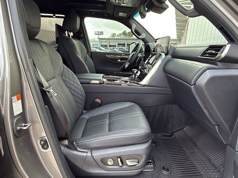 Used 2024 Lexus LX 600 4WD w/ Ultra Luxury Package image 34