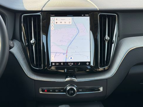 Certified 2025 Volvo XC60 B5 Plus image 15