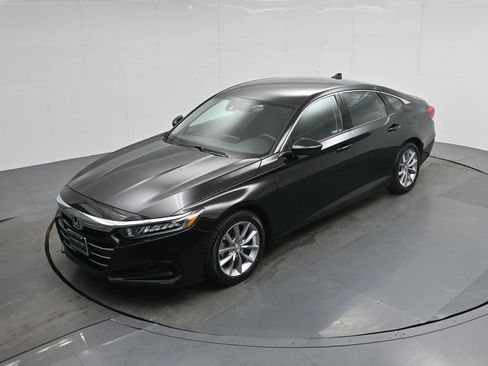 Used 2022 Honda Accord LX image 34