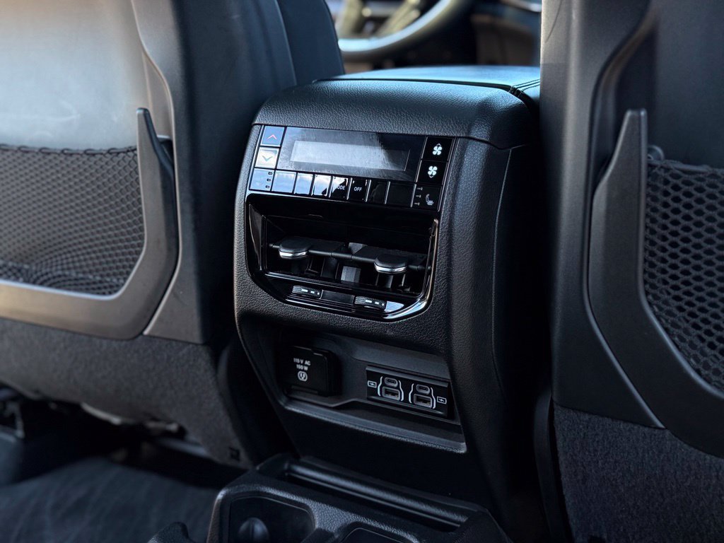 Used 2023 Jeep Grand Cherokee L Overland AWD/4WD image 19