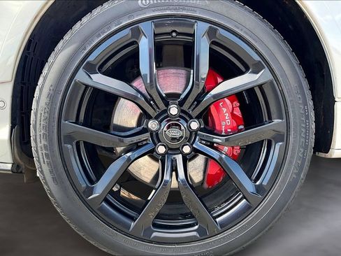 Used 2022 Land Rover Range Rover Sport SVR image 8