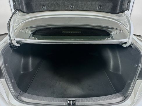 Used 2025 Toyota Corolla LE image 27