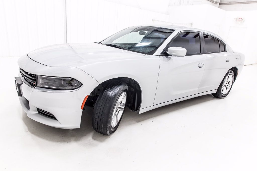 Used 2022 Dodge Charger SXT w/ Leather Interior Group RWD image 3