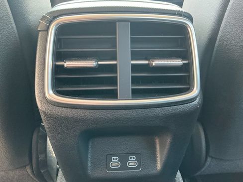 Used 2026 Genesis G70 2.5T RWD image 31