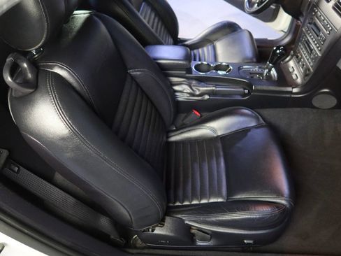 Used 2003 Ford Thunderbird image 13