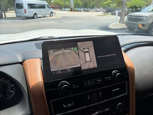 Used 2024 INFINITI QX80 Sensory AWD/4WD image 24