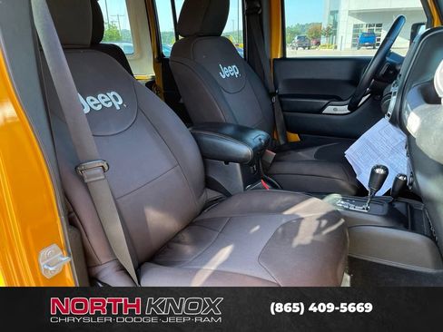 Used 2014 Jeep Wrangler Unlimited Rubicon AWD/4WD image 11