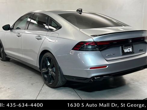 Used 2025 Honda Accord Sport image 3