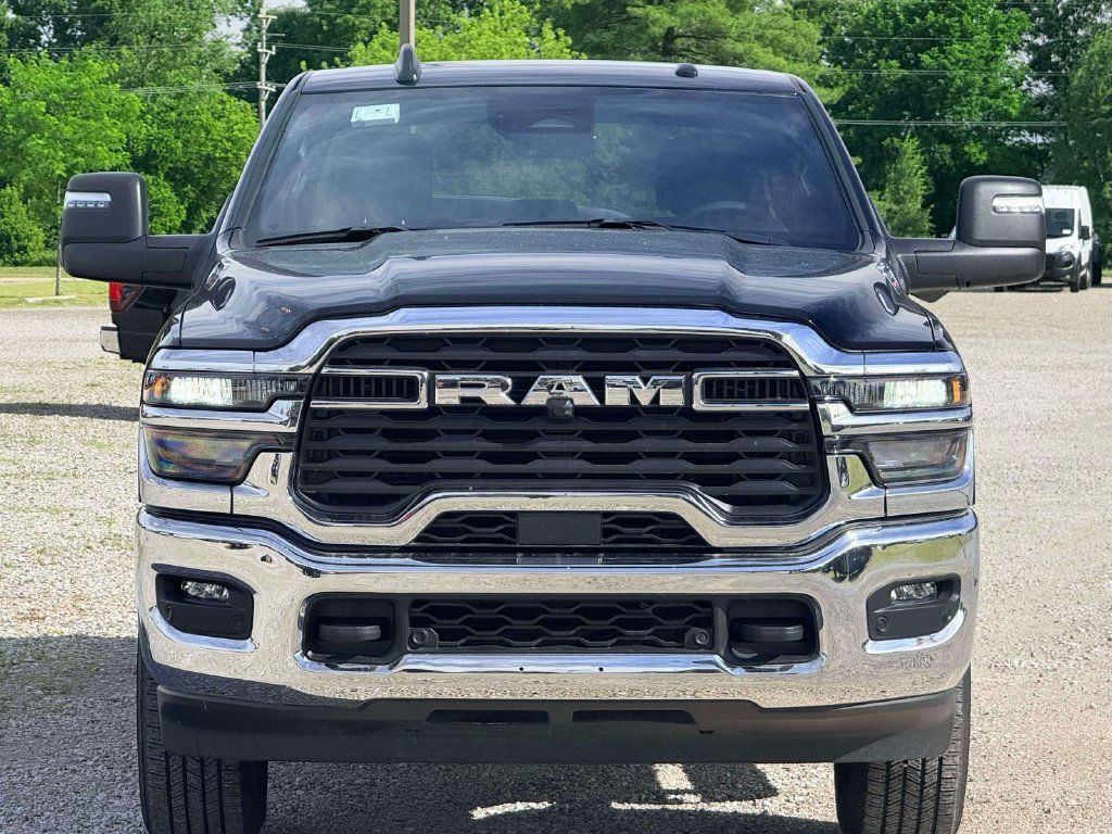 Used 2025 RAM 2500 Big Horn AWD/4WD image 2