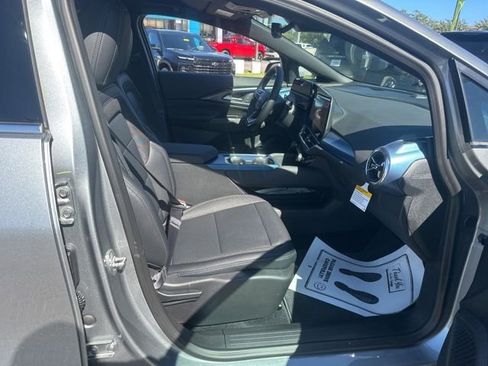 New 2026 Chevrolet Equinox EV LT image 32