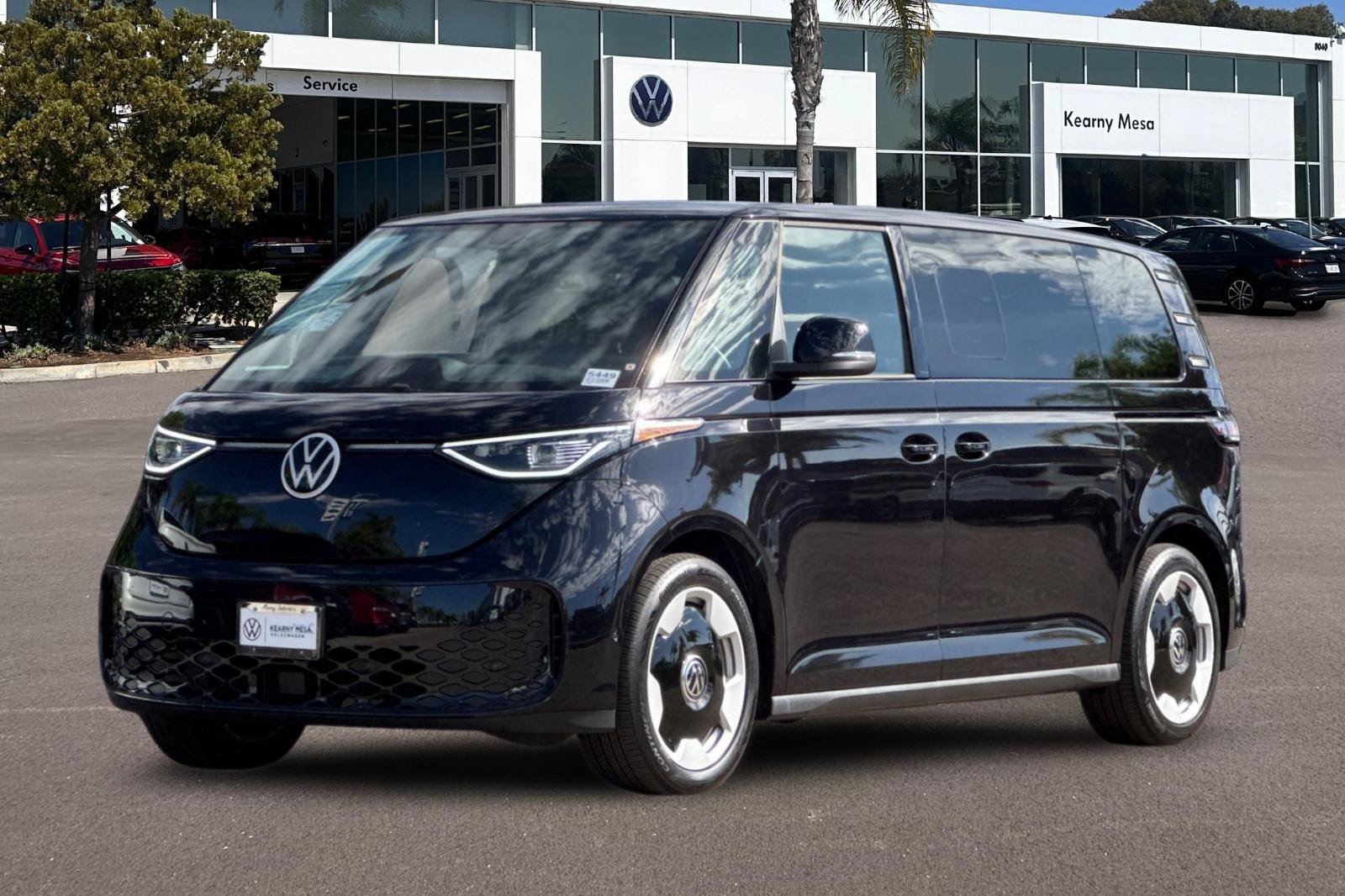 Used 2025 Volkswagen ID. Buzz Pro S RWD image 8