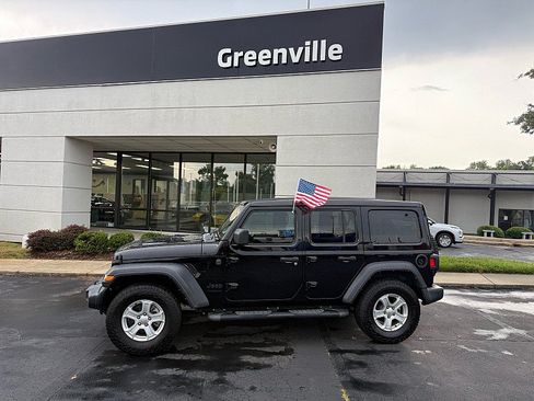 Used 2022 Jeep Wrangler Unlimited Sport w/ Sun And Sound Package AWD/4WD image 3