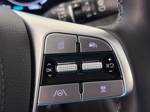 Certified 2025 Kia Telluride SX Prestige AWD/4WD image 38