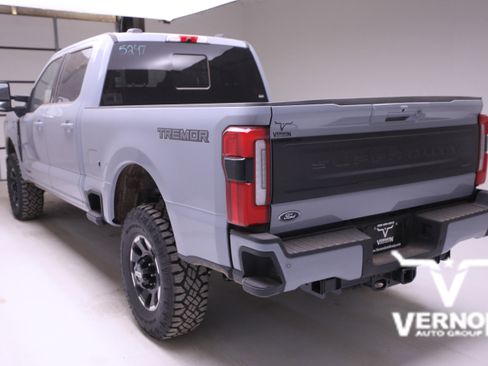 New 2026 Ford F250 Platinum w/ Tremor Off-Road Package image 3