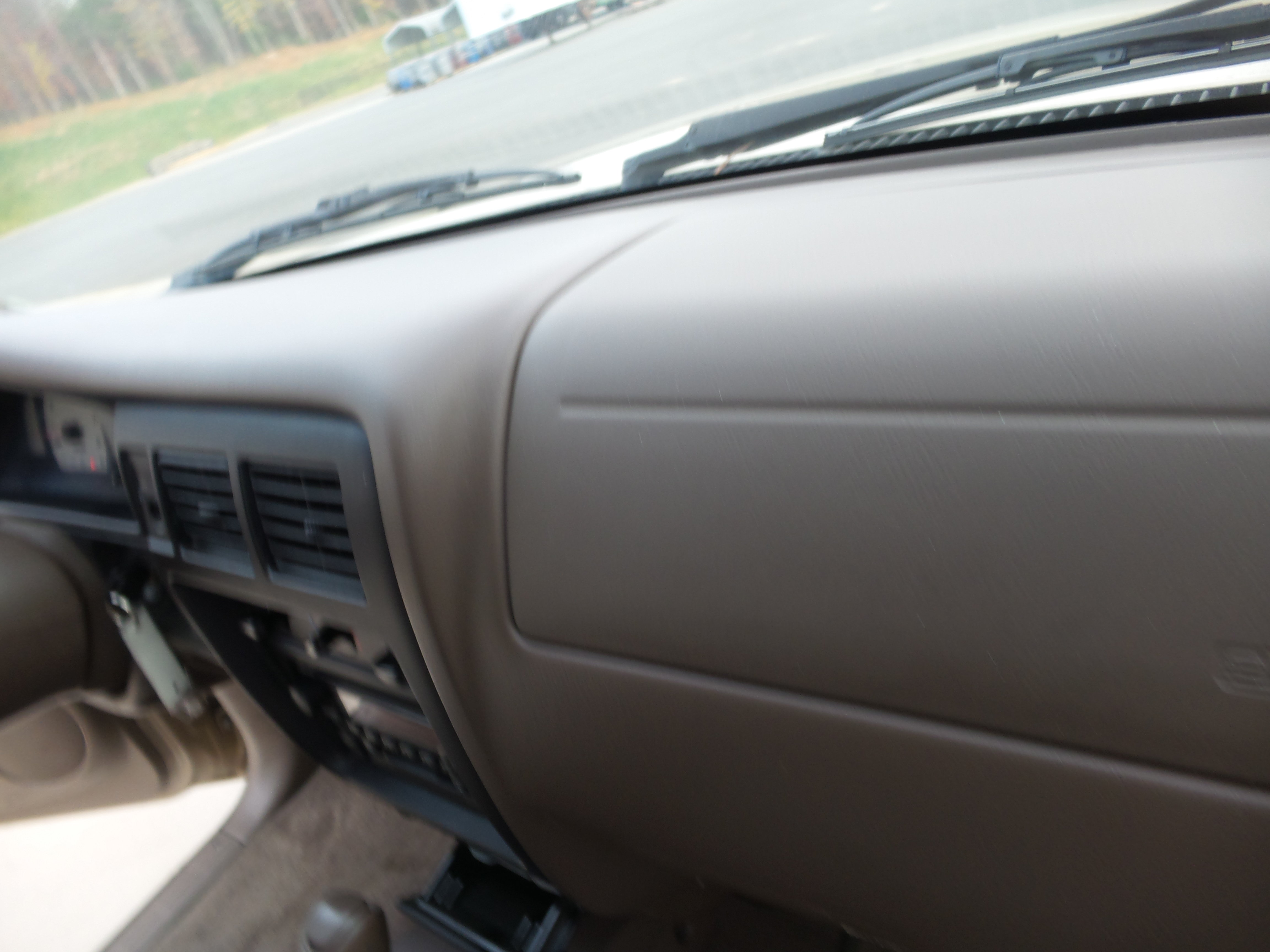 Used 2002 Toyota Tacoma PreRunner RWD image 25
