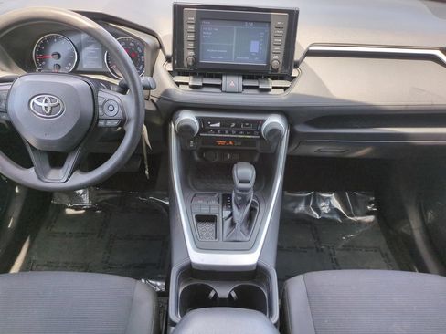 Used 2019 Toyota RAV4 LE FWD image 15