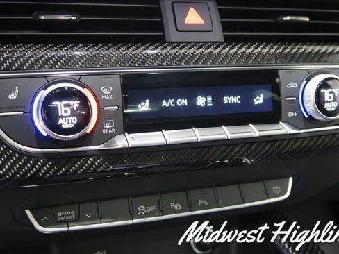 Used 2022 Audi RS 5 image 31