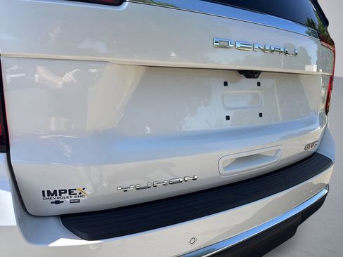 Used 2025 GMC Yukon XL Denali w/ Sun & Power Step Package AWD/4WD image 38
