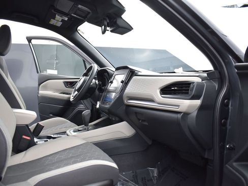Used 2025 Subaru Forester AWD/4WD image 27