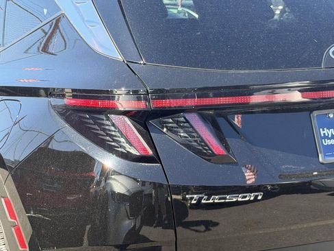 Certified 2023 Hyundai Tucson Limited AWD/4WD image 15