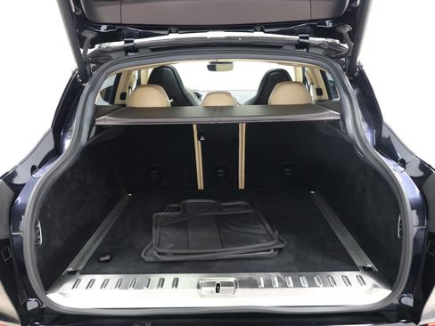 Used 2021 Aston Martin DBX image 66