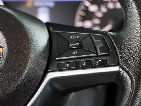 Used 2024 Nissan Altima 2.5 SV FWD image 14