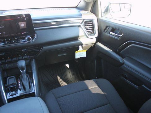 New 2025 GMC Canyon Elevation w/ Convenience Package image 4