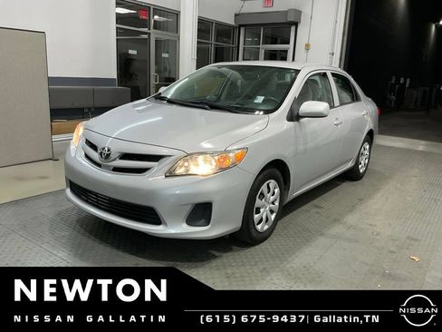 Used 2013 Toyota Corolla L FWD image 3
