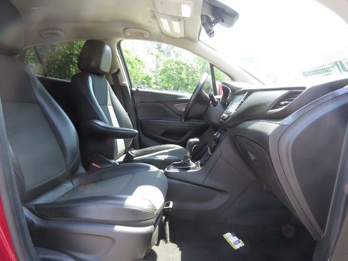 Used 2019 Buick Encore Preferred AWD/4WD image 13