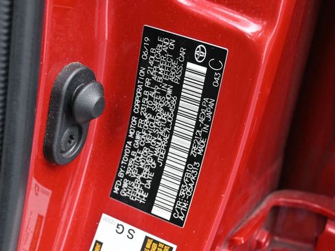 Used 2020 Toyota Corolla LE image 17