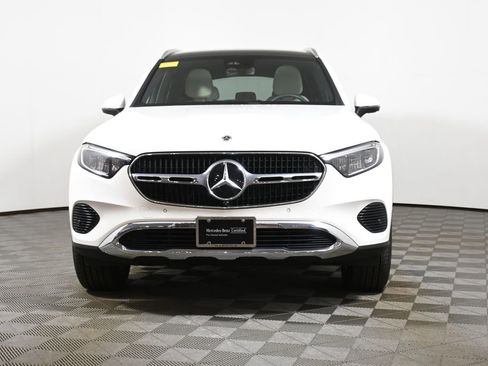 Used 2025 Mercedes-Benz GLC 300 4MATIC image 10