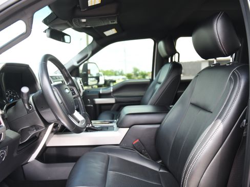 Used 2020 Ford F150 Lariat AWD/4WD image 16