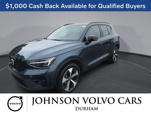 New 2026 Volvo XC40 B5 Plus w/ Protection Package Premier AWD/4WD image 4
