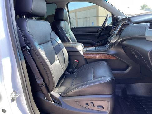 Used 2017 Chevrolet Suburban Premier AWD/4WD image 30