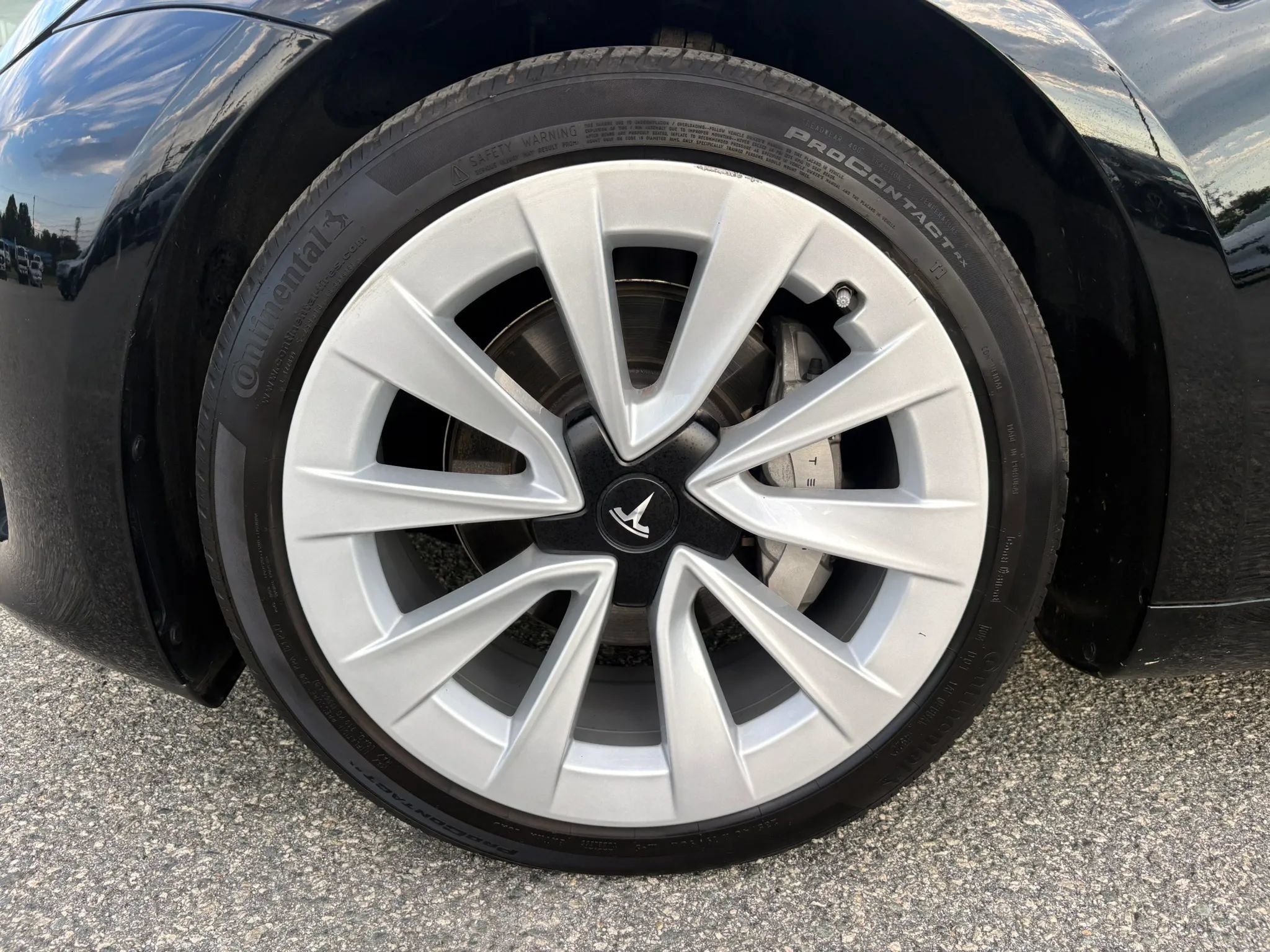 Used 2023 Tesla Model 3 Long Range AWD/4WD image 29