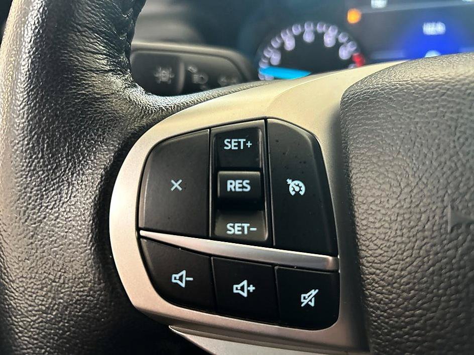 Used 2022 Ford Explorer XLT AWD/4WD image 16