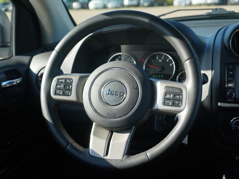 Used 2012 Jeep Compass Limited w/ Sun/Sound Group AWD/4WD image 16