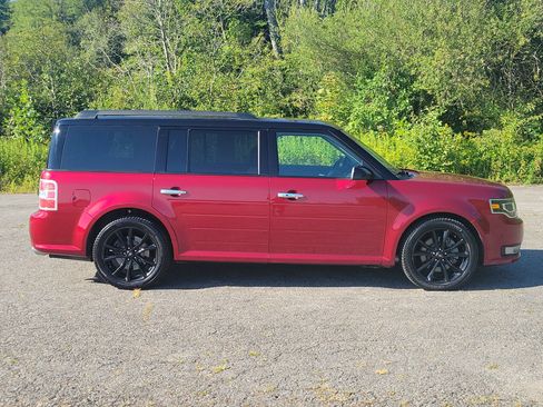 Used 2019 Ford Flex Limited w/ Equipment Group 303A AWD/4WD image 4