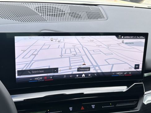 Used 2025 BMW 530i xDrive image 4