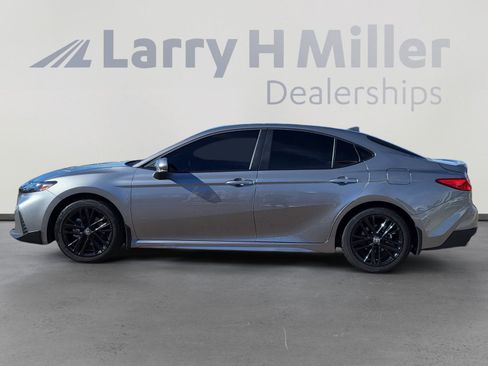 Used 2026 Toyota Camry SE w/ Multimedia Upgrade Package image 2