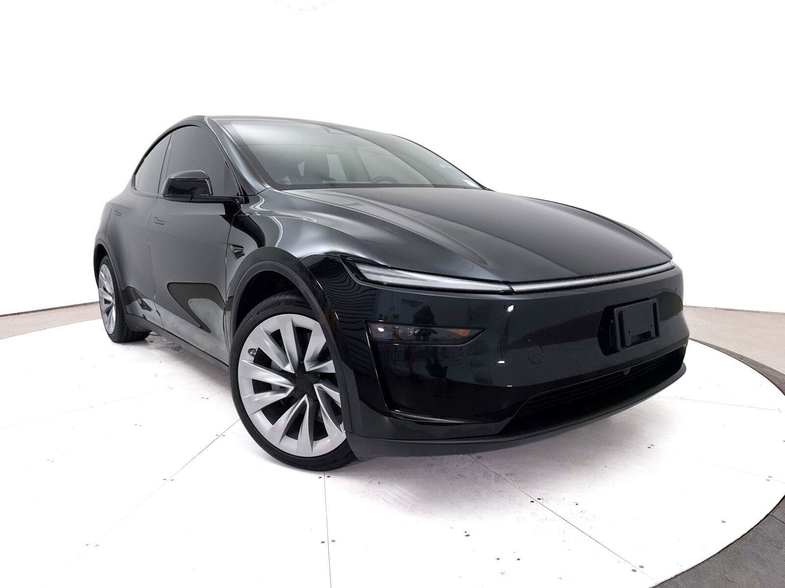 Used 2026 Tesla Model Y Long Range AWD/4WD image 1