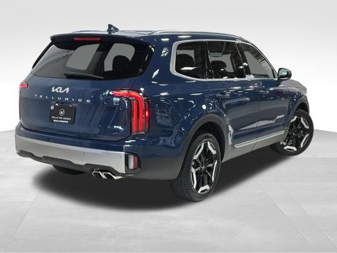 Used 2025 Kia Telluride EX w/ EX Captain's Chair Package AWD/4WD image 5