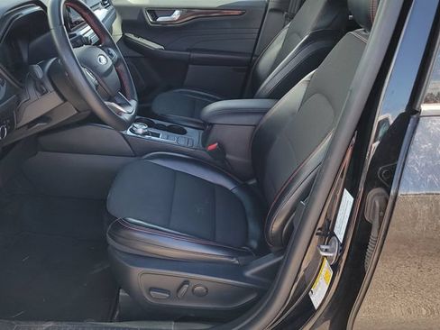 Certified 2024 Ford Escape ST-Line AWD/4WD image 6