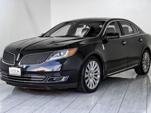 Used 2015 Lincoln MKS w/ Equipment Group 101A image 4