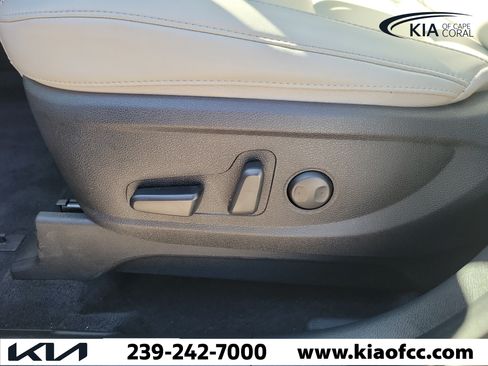 Certified 2025 Kia Telluride S FWD image 23