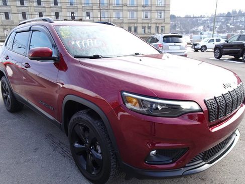 Used 2020 Jeep Cherokee Latitude Plus image 4