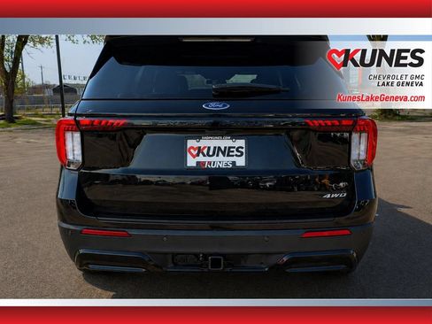 Used 2025 Ford Explorer ST-Line AWD/4WD image 9