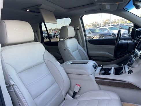 Used 2019 GMC Yukon Denali w/ Denali Ultimate Package image 19